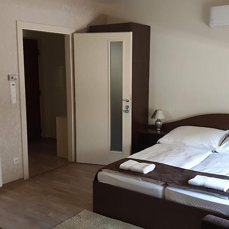 Keller Arany Apartmanok Hajdúszoboszló Exterior foto